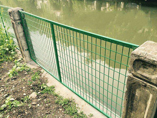河道护栏网图片3 河道护栏网图片3