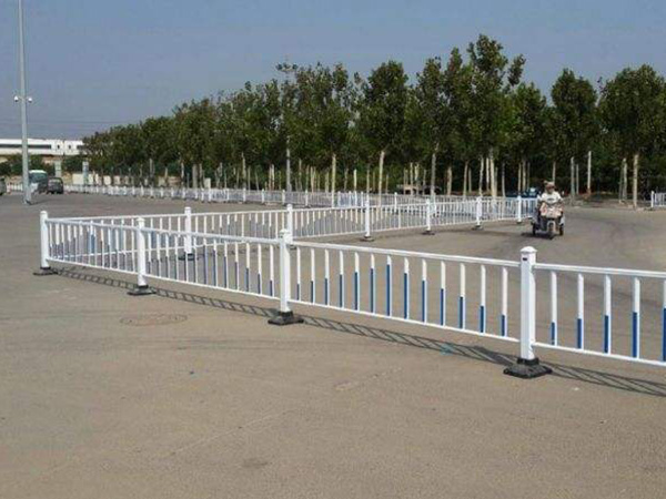 市政现货护栏网图片3