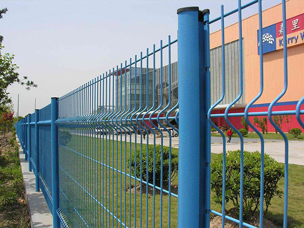 三角折弯护栏网